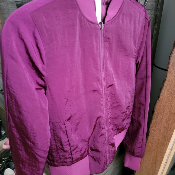 Lululemon Non-stop Bomber Reversible - 4 - Picture 4 of 13